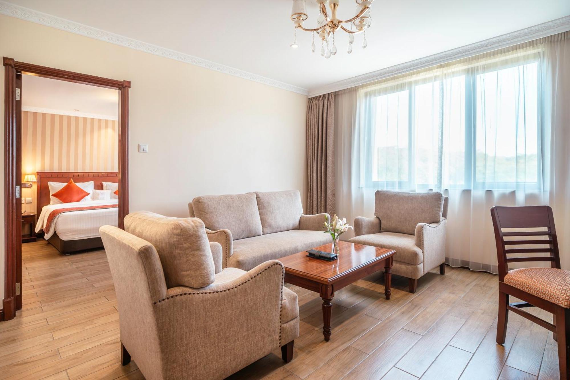 Sarova Woodlands Hotel And Spa Nakuru Exterior photo